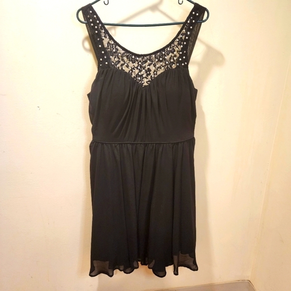 City Triangles black sleeveless midi dress size 16 - Picture 1 of 11